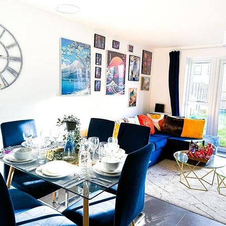 Contractors, Families, Tourists & Groups Welcome Sleeps Upto 9, Garden, Pet Allowed, Parking Included! Birmingham Exterior photo