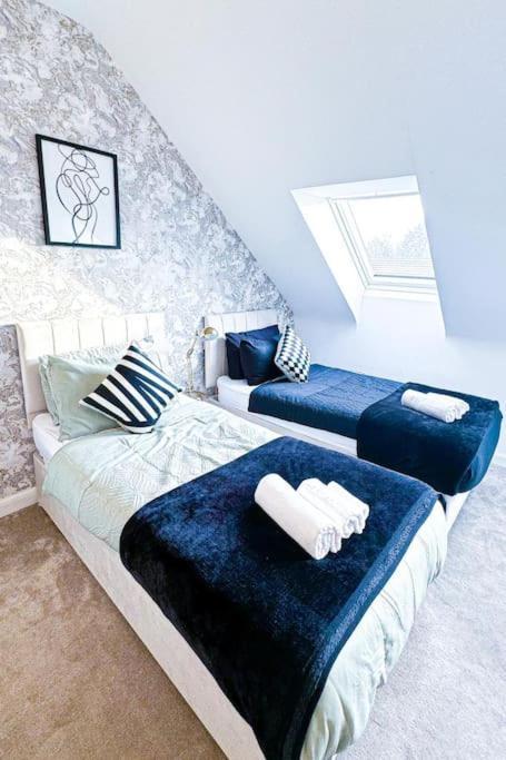 Contractors, Families, Tourists & Groups Welcome Sleeps Upto 9, Garden, Pet Allowed, Parking Included! Birmingham Exterior photo