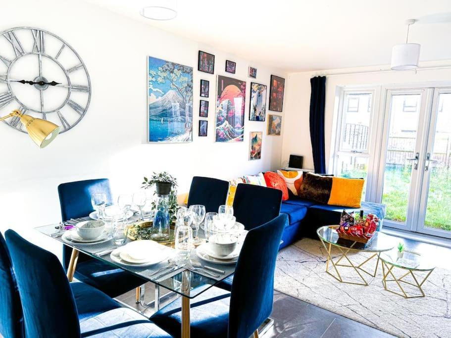 Contractors, Families, Tourists & Groups Welcome Sleeps Upto 9, Garden, Pet Allowed, Parking Included! Birmingham Exterior photo